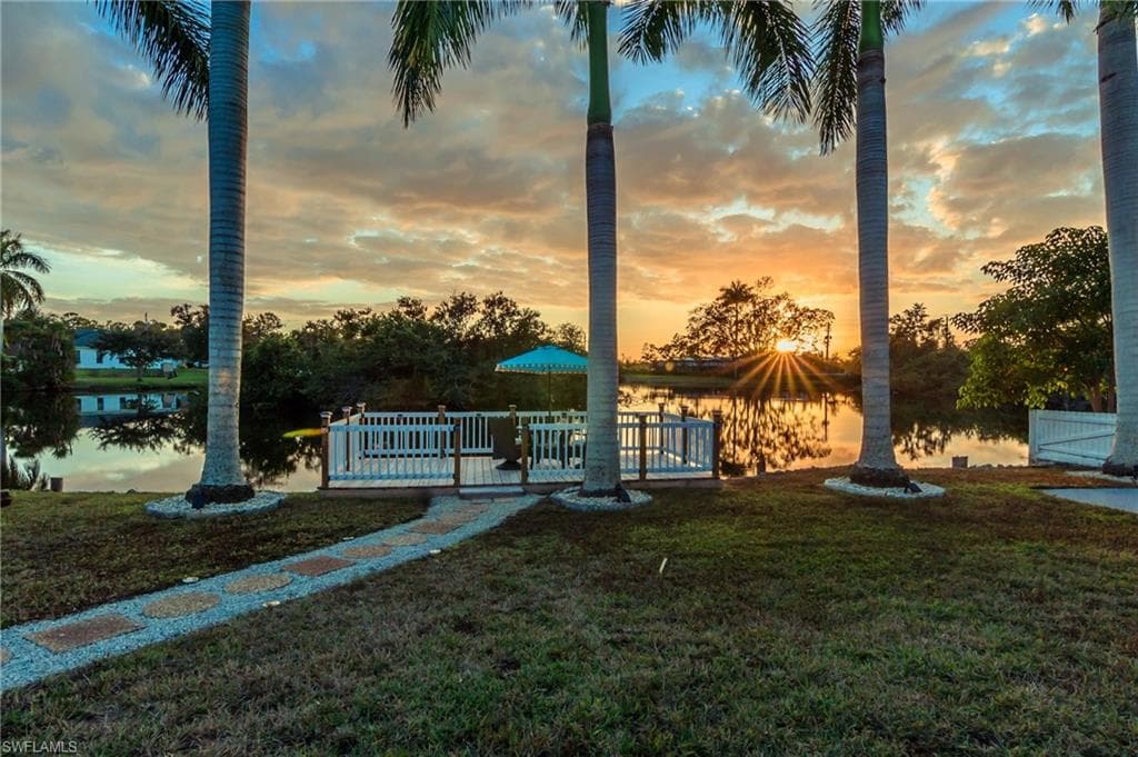 28 Constitution DR, NAPLES FL 34112-22