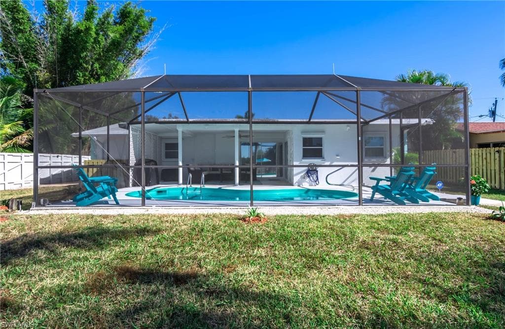 28 Constitution DR, NAPLES FL 34112-8