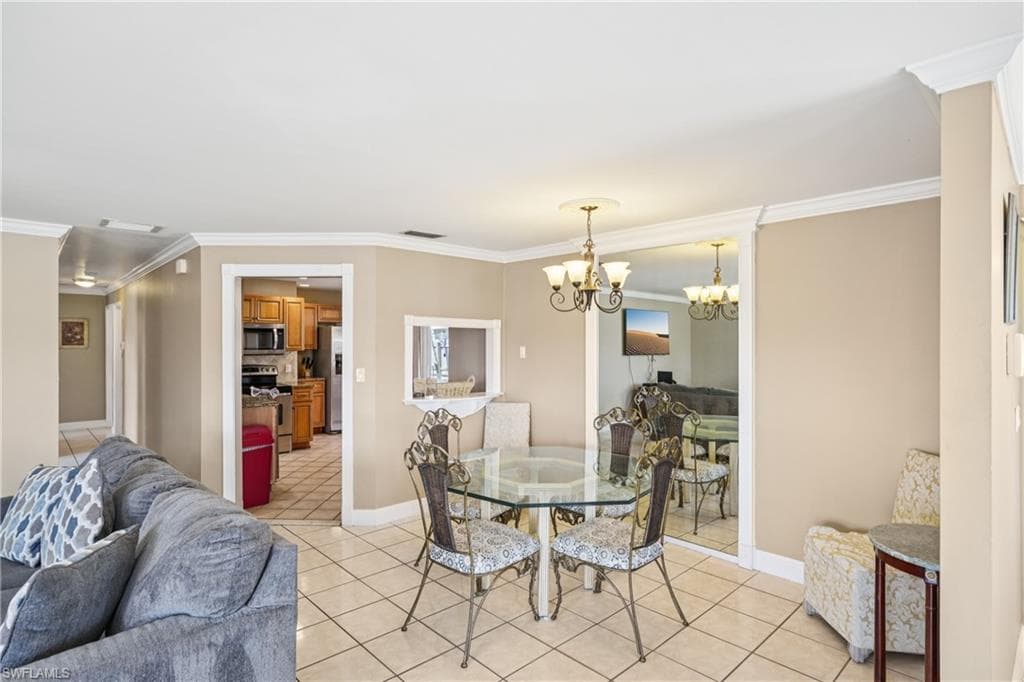 770 93rd AVE N, NAPLES FL 34108-1