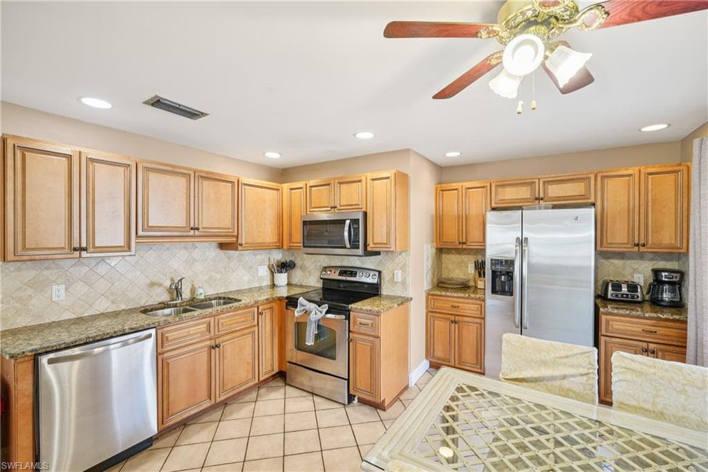 770 93rd AVE N, NAPLES FL 34108-4