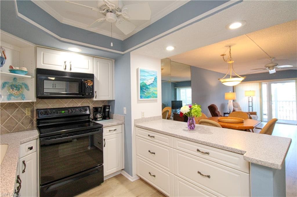1 Bluebill AVE # 501, NAPLES FL 34108-11