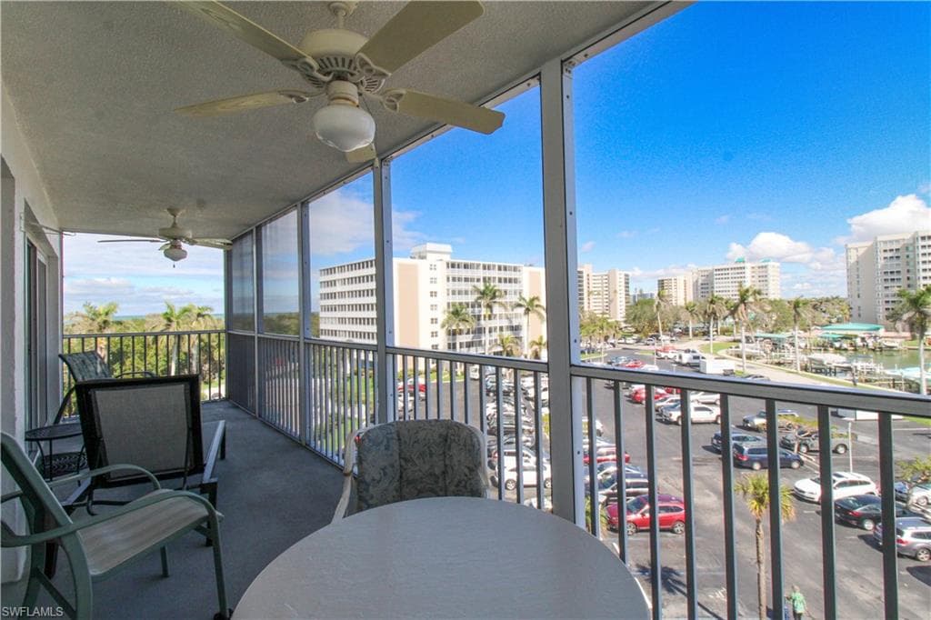 1 Bluebill AVE # 501, NAPLES FL 34108-25