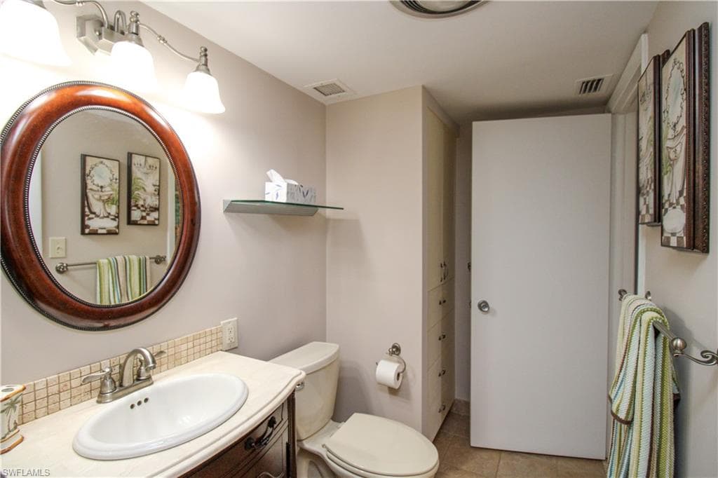 1 Bluebill AVE # 501, NAPLES FL 34108-21