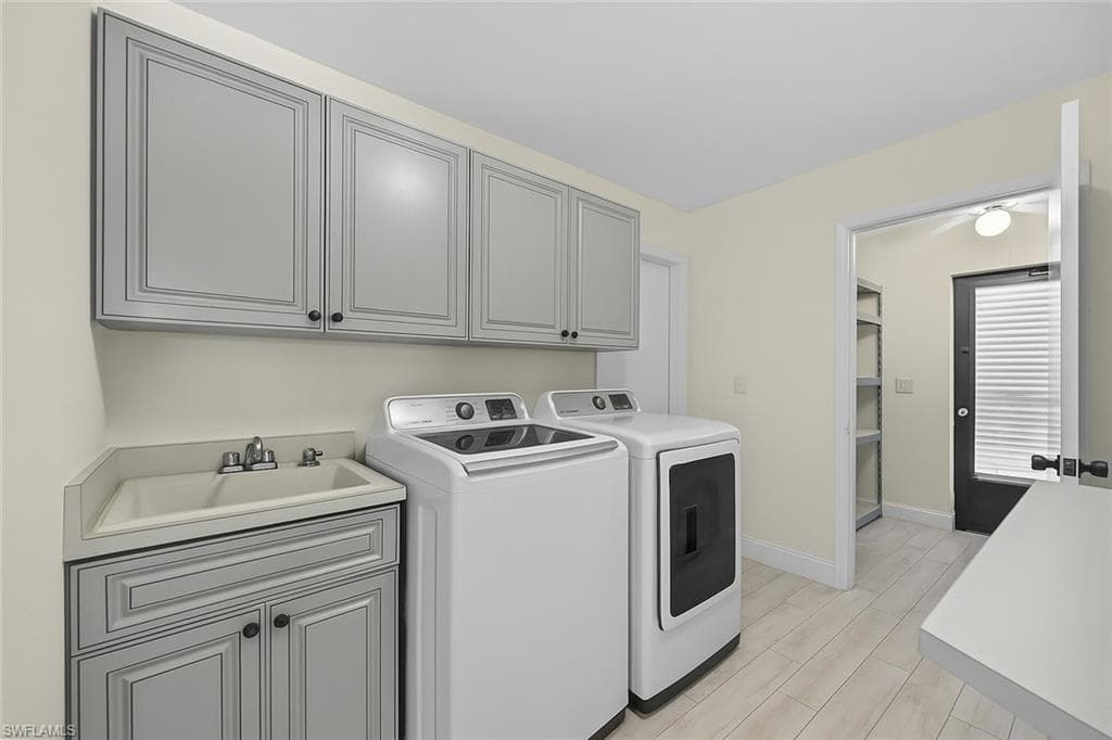 9782 Campbell CIR, NAPLES FL 34109-19