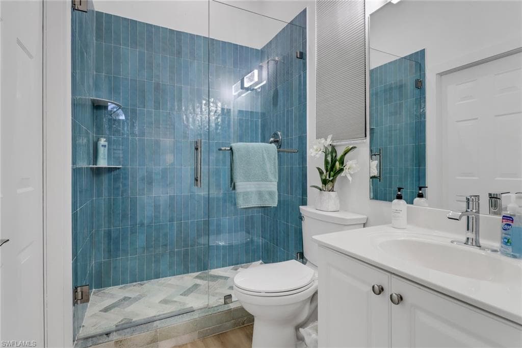 1106 Jardin DR, NAPLES FL 34104-19