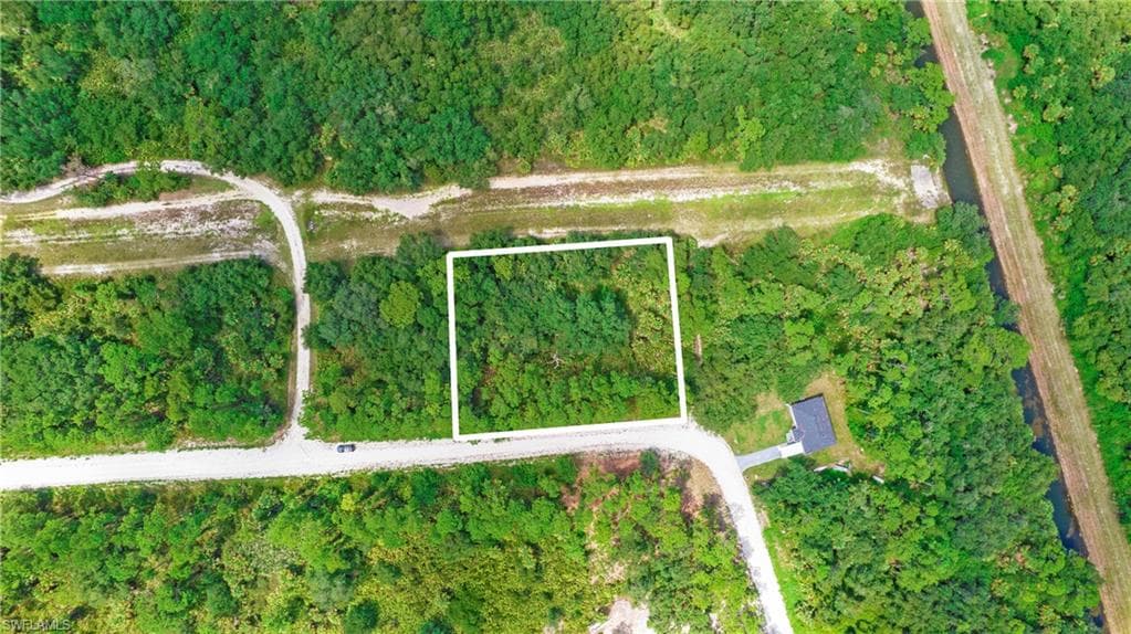 4235 E 31st ST, ALVA FL 33920-1