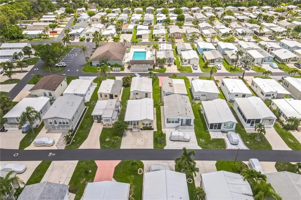 3213 Debbie LN, BONITA SPRINGS FL 34134-22