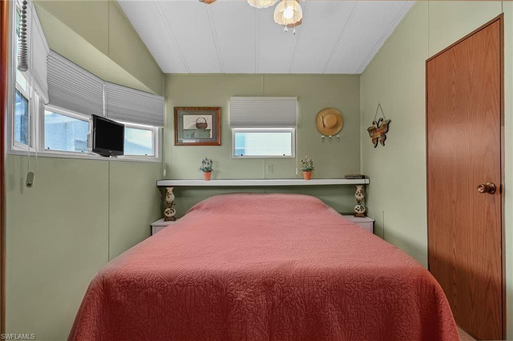 3213 Debbie LN, BONITA SPRINGS FL 34134-18