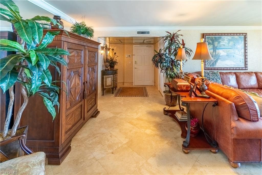 10701 Gulf Shore DR # 1002, NAPLES FL 34108-6