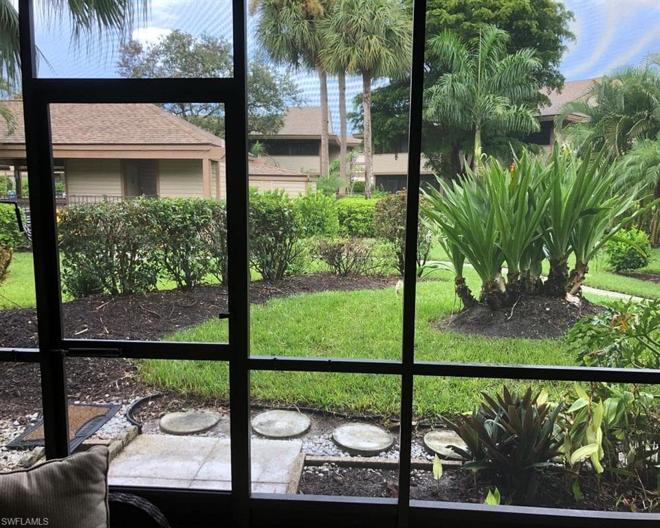 64 4th ST # B101, BONITA SPRINGS FL 34134-19