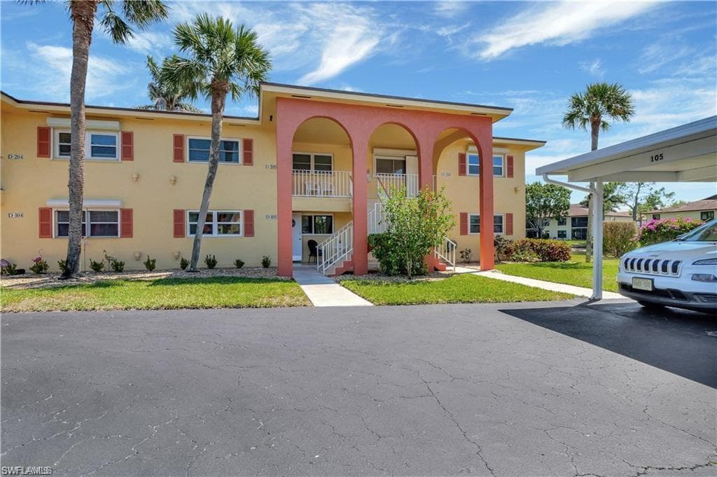 360 Charlemagne BLVD # D105, NAPLES FL 34112-25