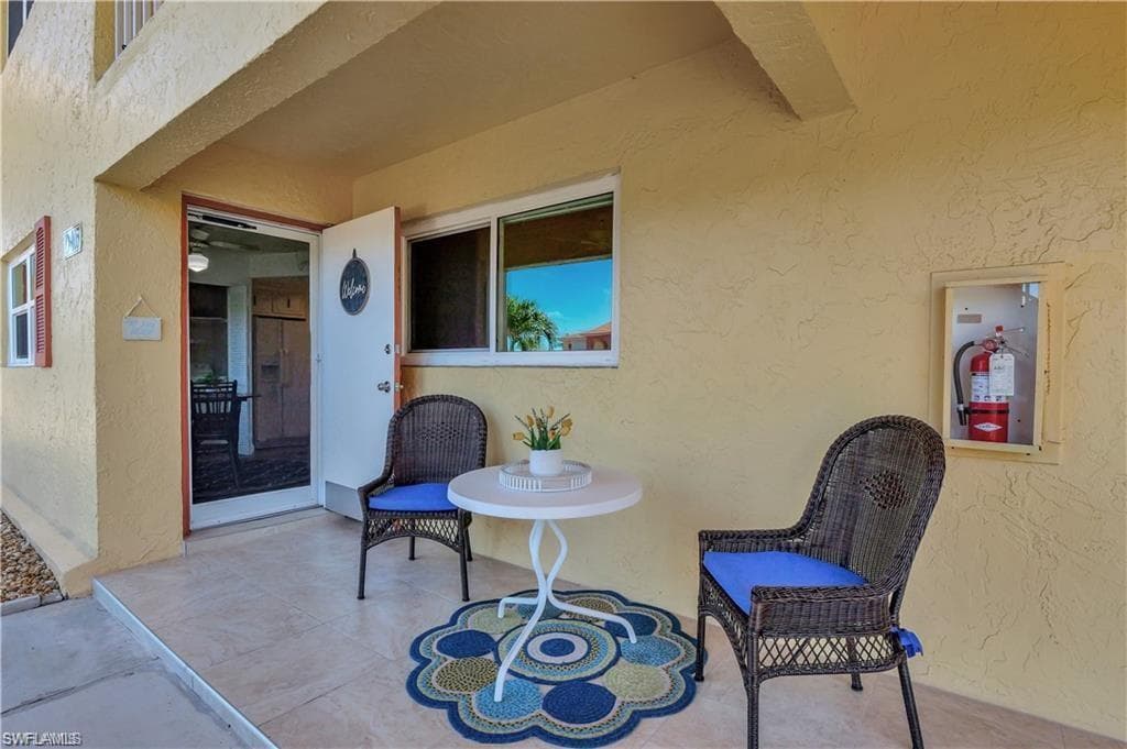 360 Charlemagne BLVD # D105, NAPLES FL 34112-4