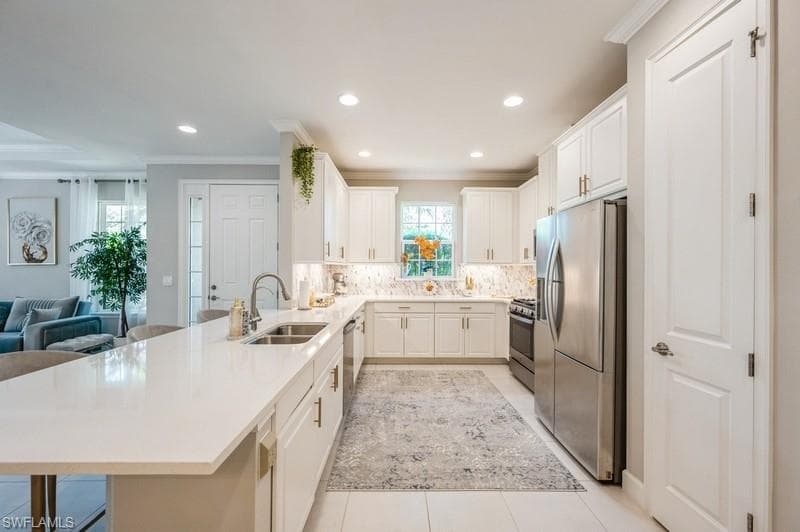 8070 Calle Canovas ST, NAPLES FL 34114-2