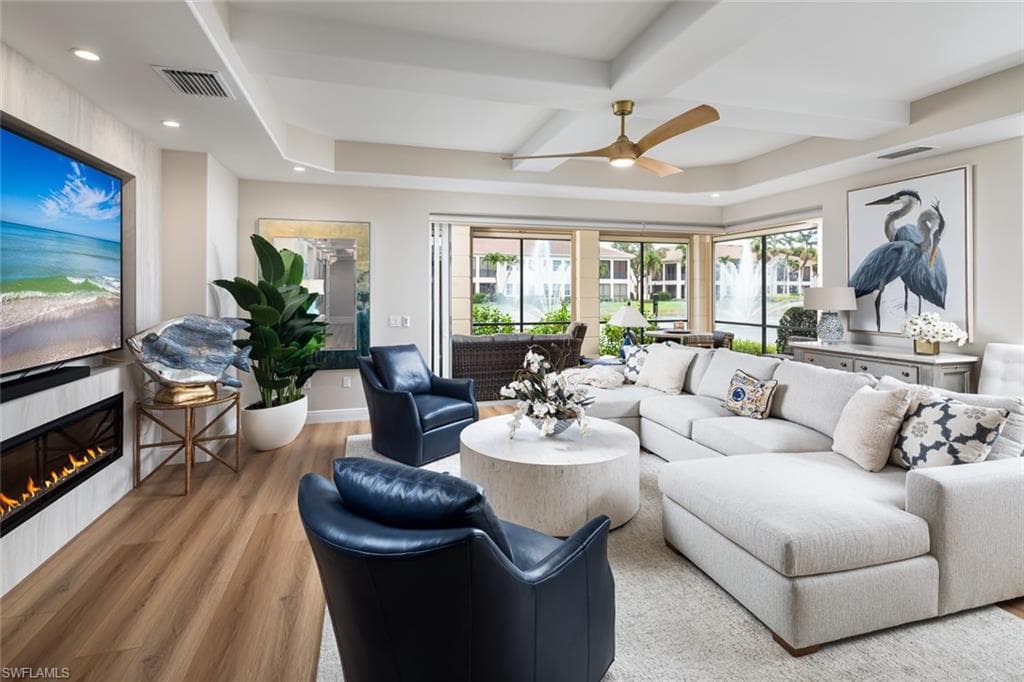 575 Avellino Isles CIR # 102, NAPLES FL 34119-5