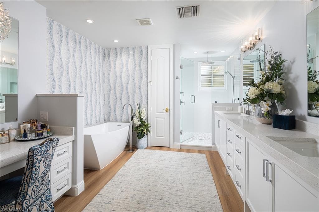 575 Avellino Isles CIR # 102, NAPLES FL 34119-11