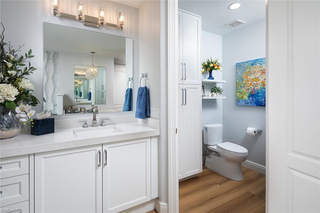 575 Avellino Isles CIR # 102, NAPLES FL 34119-13