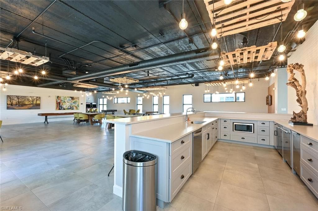 1115 Central AVE # 243, NAPLES FL 34102-31