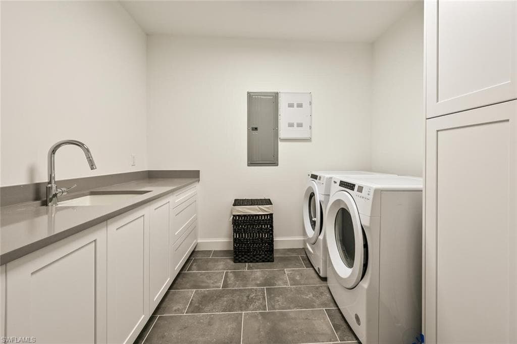 1115 Central AVE # 243, NAPLES FL 34102-23