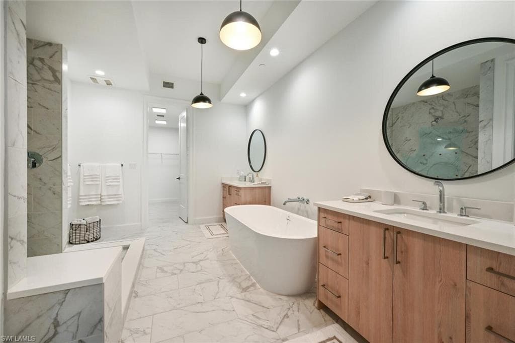 1115 Central AVE # 243, NAPLES FL 34102-18