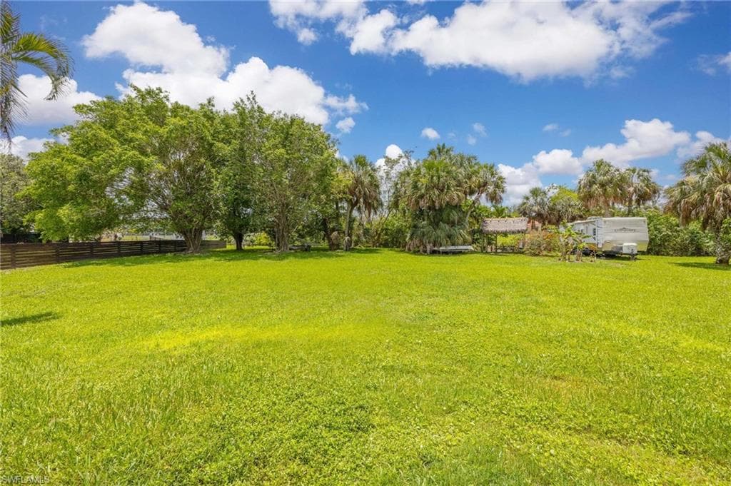 116 Sharwood DR, NAPLES FL 34110-35
