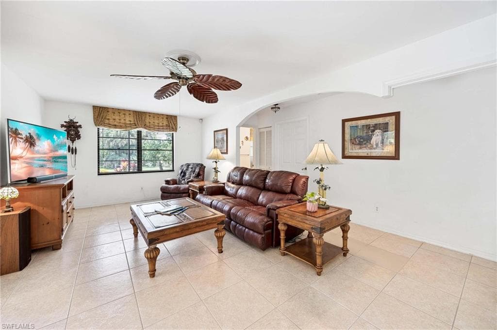 116 Sharwood DR, NAPLES FL 34110-17