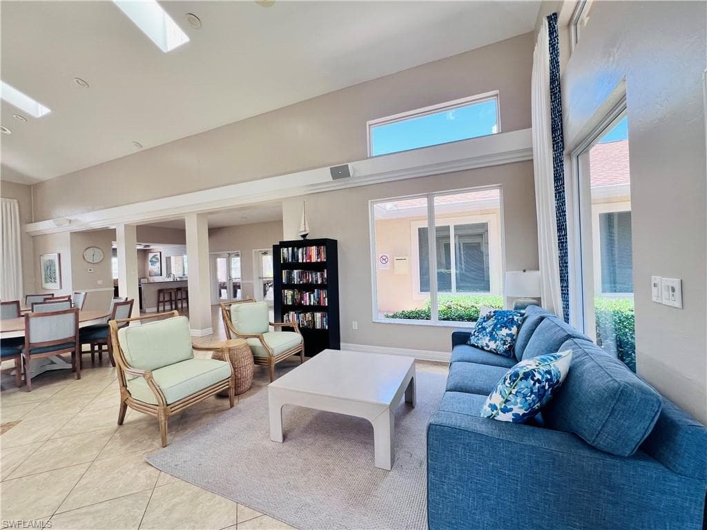 3250 W Crown Pointe BLVD # 101, NAPLES FL 34112-33