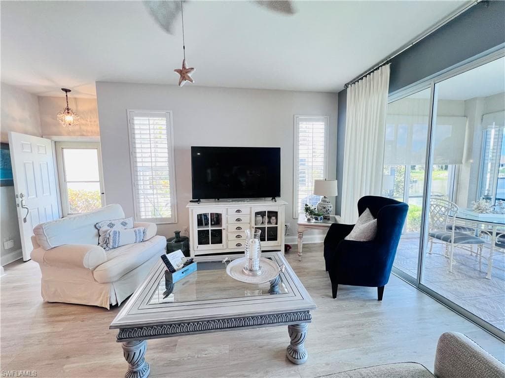 3250 W Crown Pointe BLVD # 101, NAPLES FL 34112-10