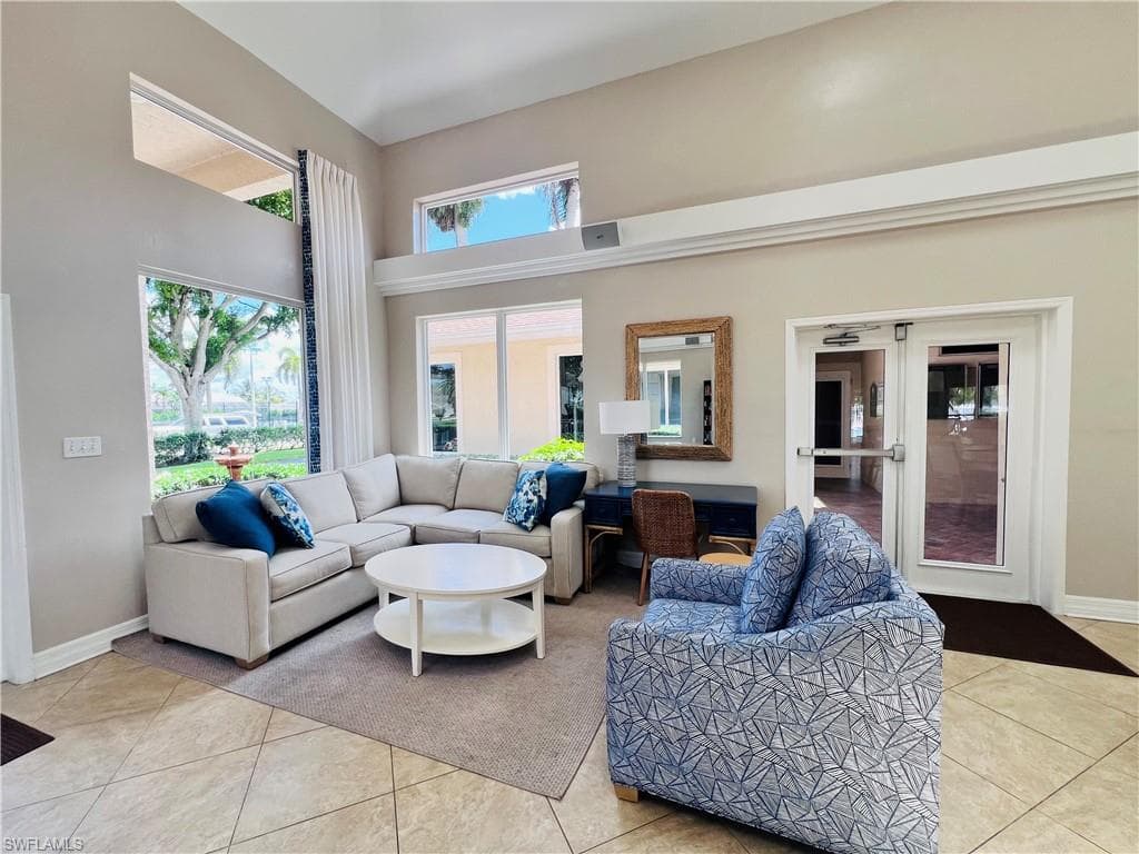 3250 W Crown Pointe BLVD # 101, NAPLES FL 34112-34