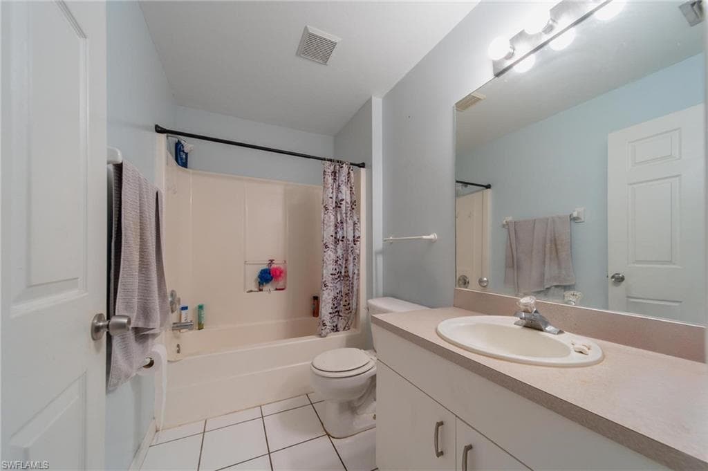 718 Fargo DR, FORT MYERS FL 33913-14