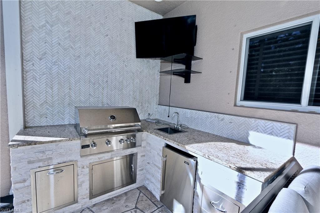 2855 Coach House WAY, NAPLES FL 34105-33