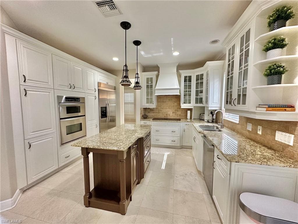 2855 Coach House WAY, NAPLES FL 34105-9