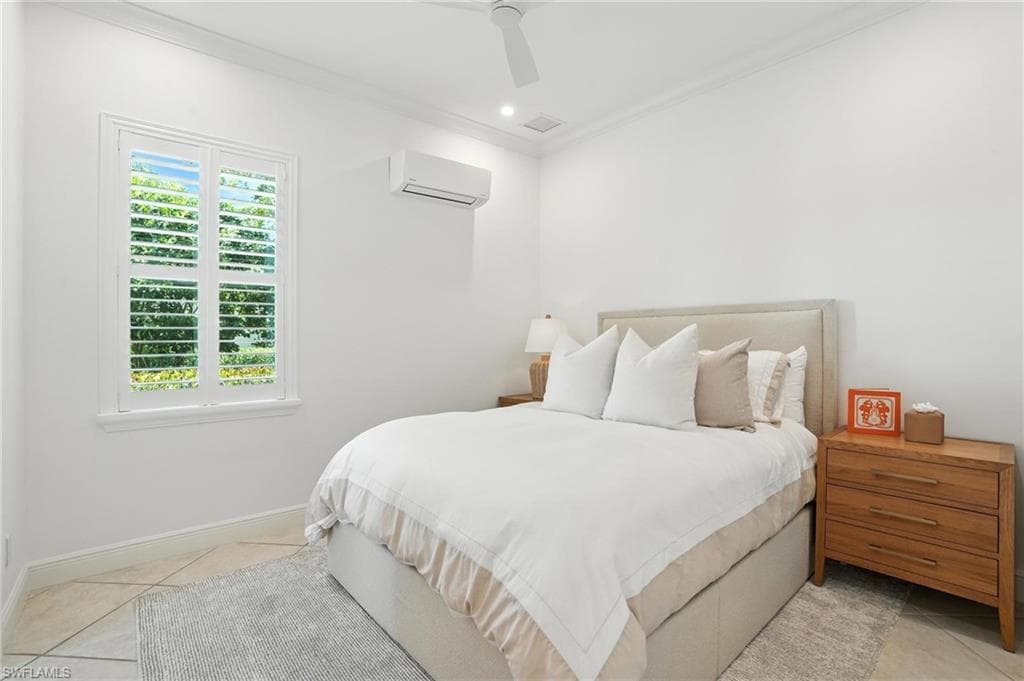 4649 Abaca CIR, NAPLES FL 34119-17