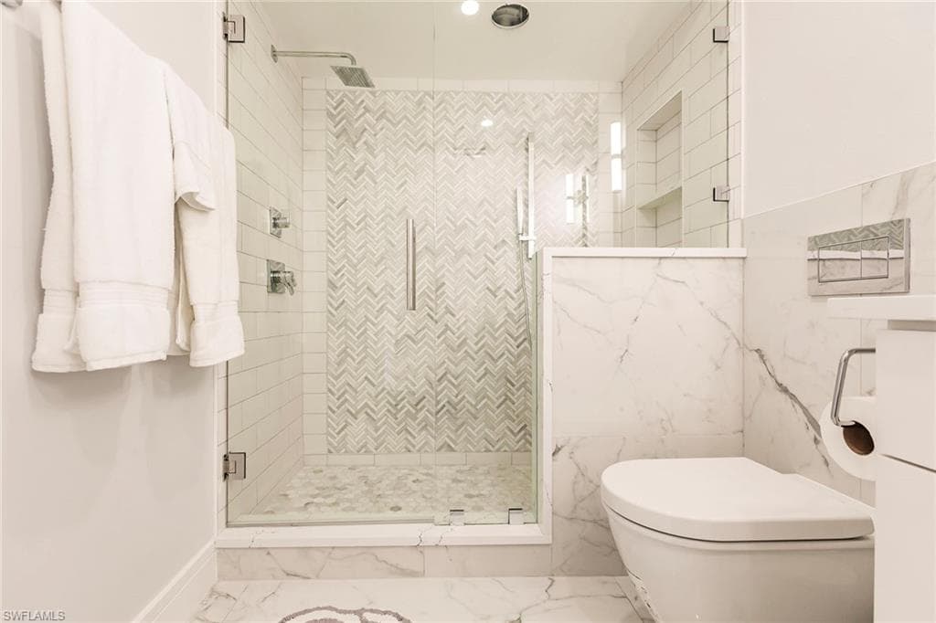 4001 Gulf Shore BLVD N # 1104, NAPLES FL 34103-31