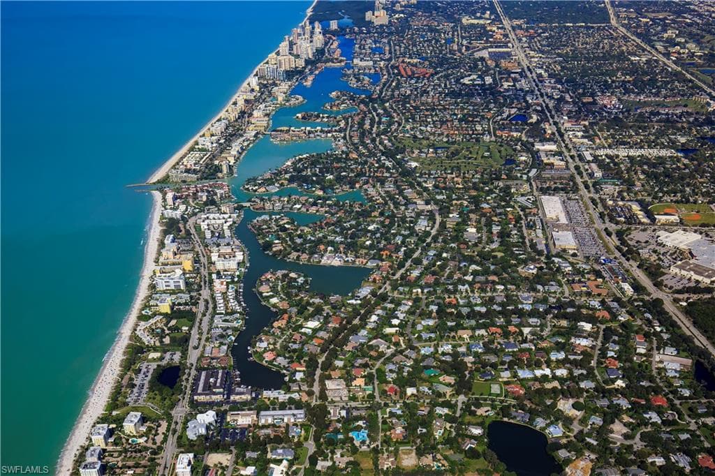 4001 Gulf Shore BLVD N # 1104, NAPLES FL 34103-17