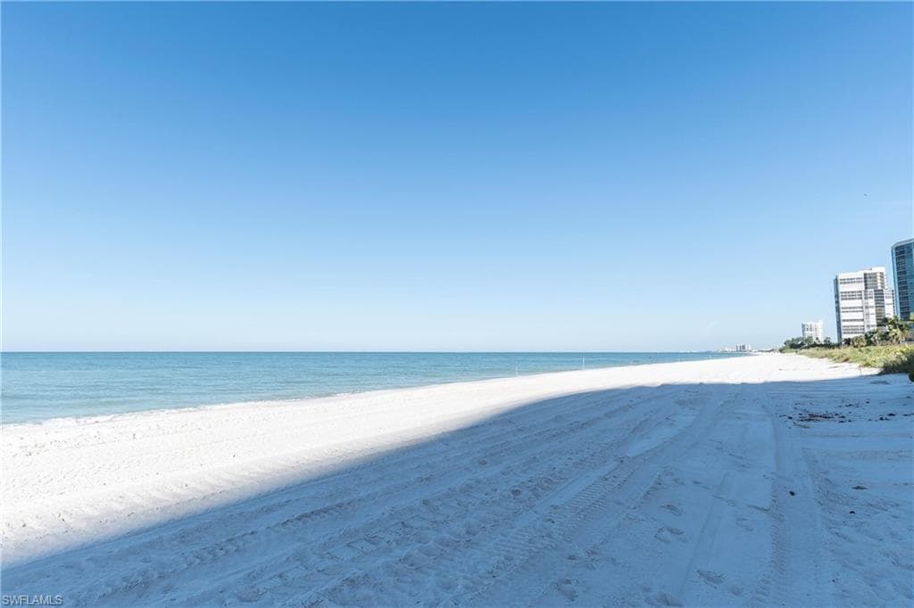 4001 Gulf Shore BLVD N # 1104, NAPLES FL 34103-39