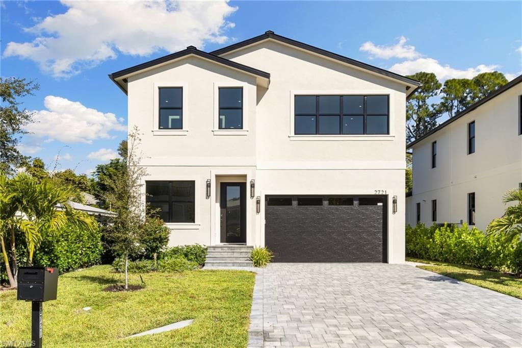 2721 Van Buren AVE, NAPLES FL 34112-1