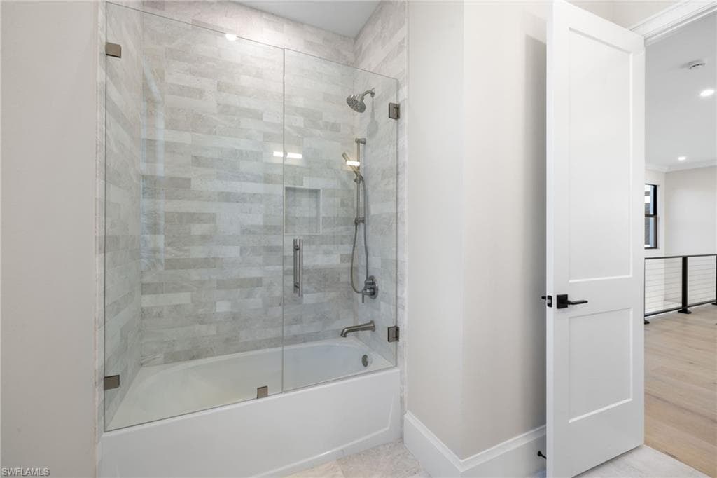 2721 Van Buren AVE, NAPLES FL 34112-25