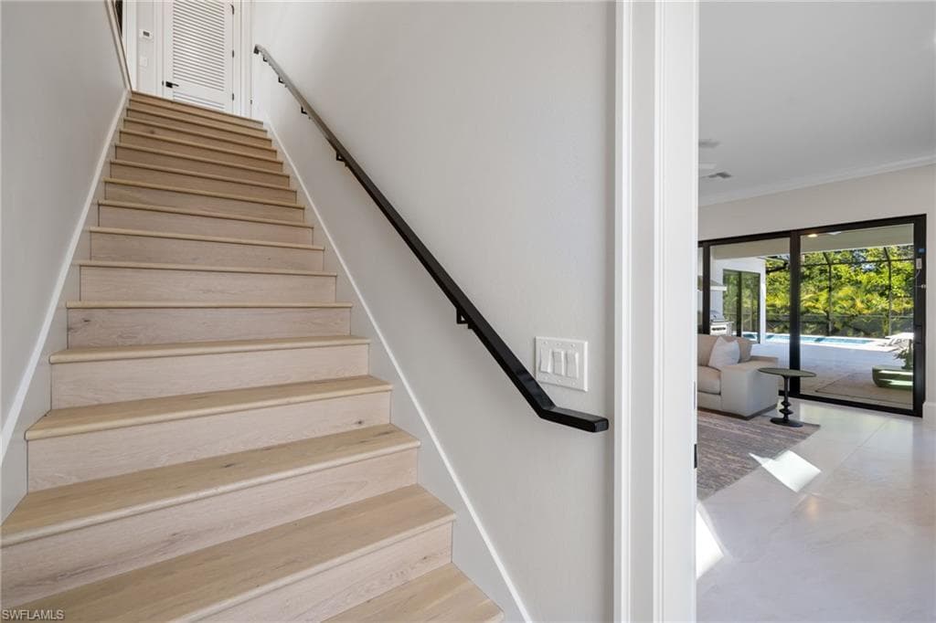 2721 Van Buren AVE, NAPLES FL 34112-21