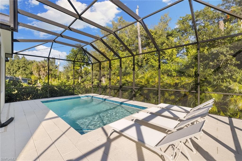 2721 Van Buren AVE, NAPLES FL 34112-35