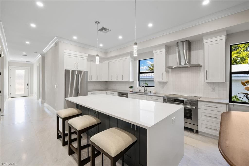 2721 Van Buren AVE, NAPLES FL 34112-8