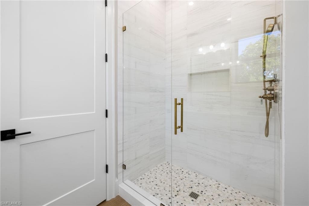 2721 Van Buren AVE, NAPLES FL 34112-17