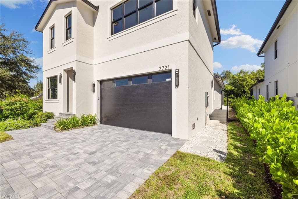 2721 Van Buren AVE, NAPLES FL 34112-43