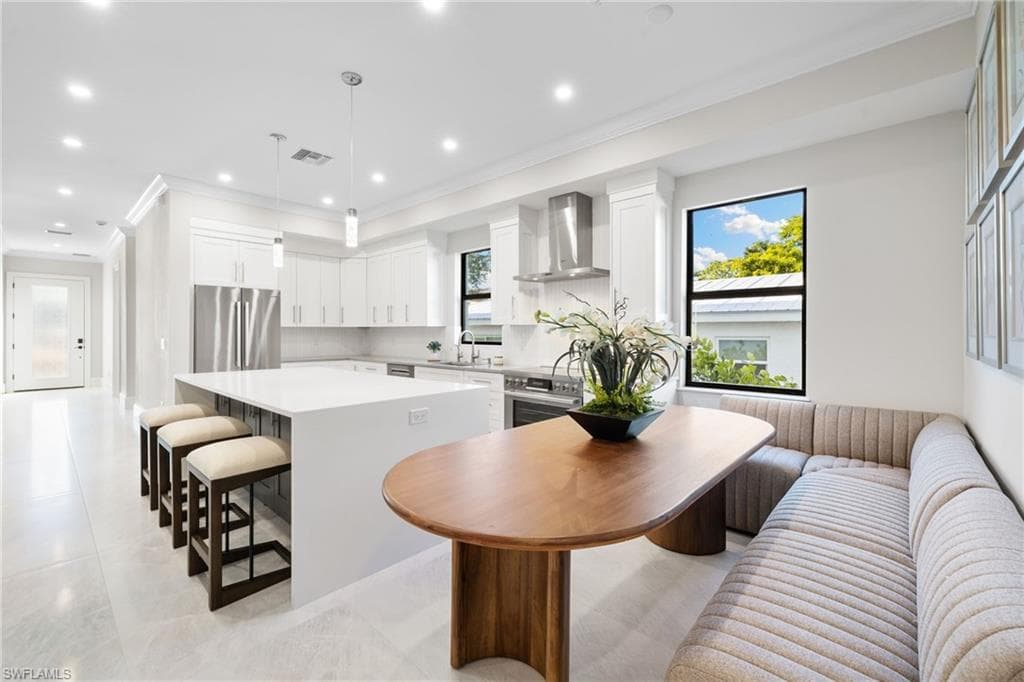 2721 Van Buren AVE, NAPLES FL 34112-7