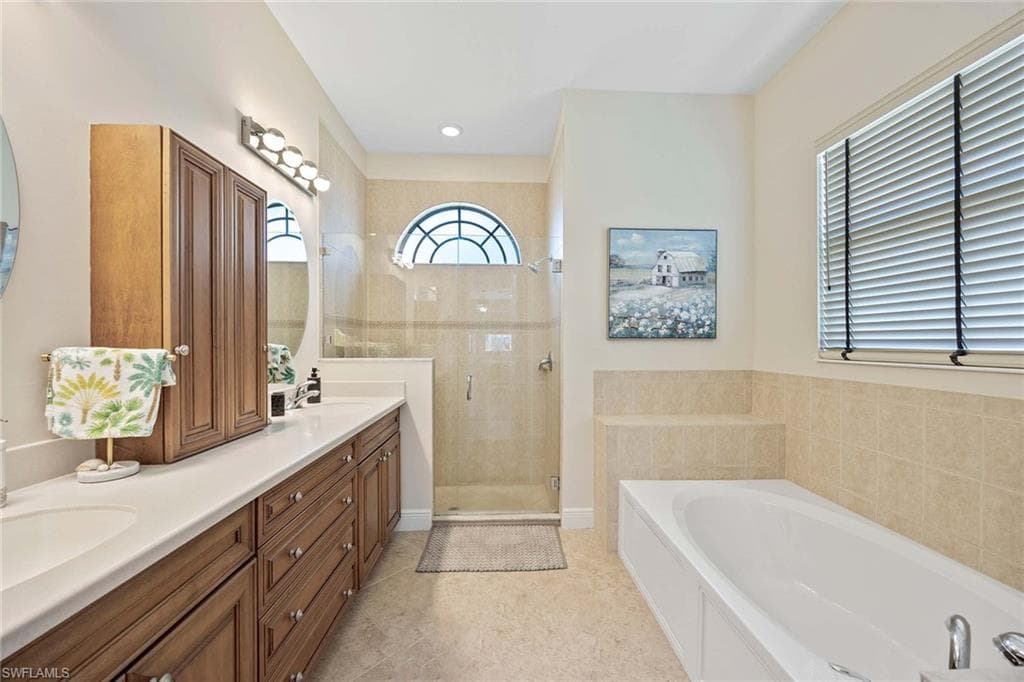 3820 Ruby WAY-18