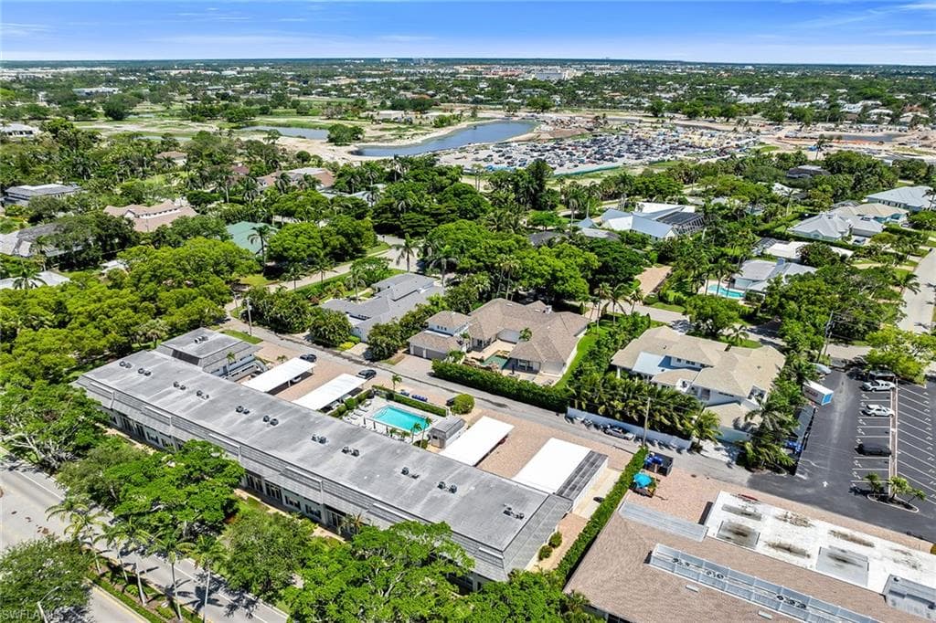 290 Banyan BLVD # 290, NAPLES FL 34102-49