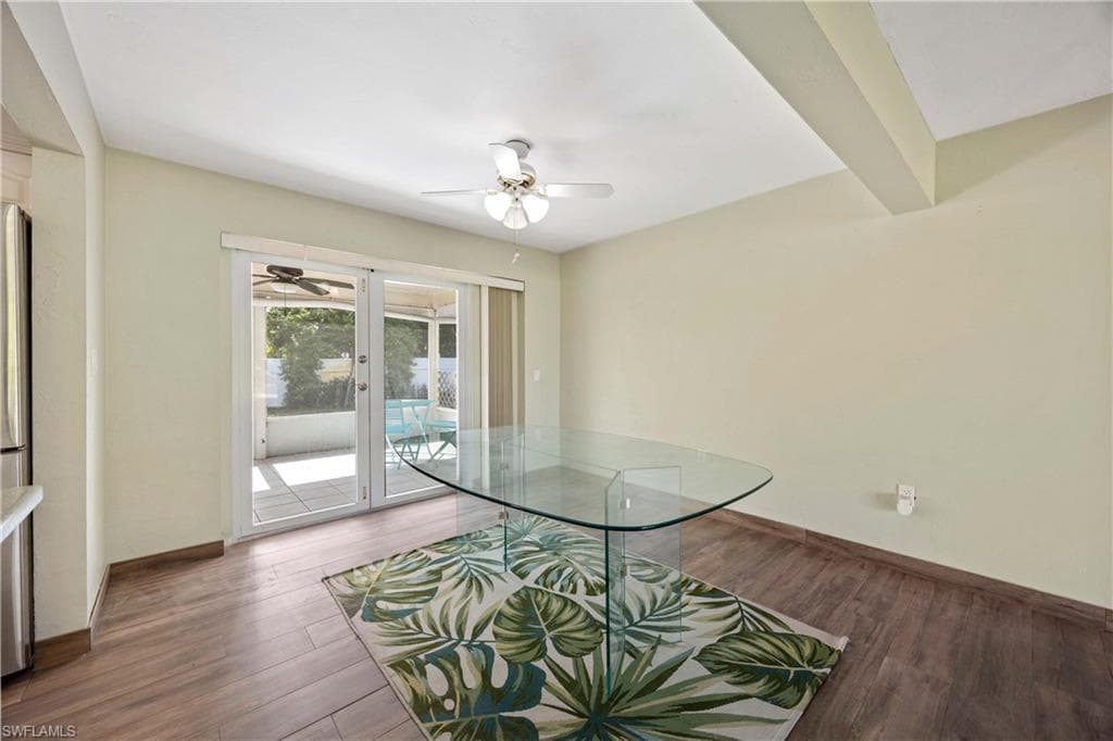 4656 Capri DR, NAPLES FL 34103-6