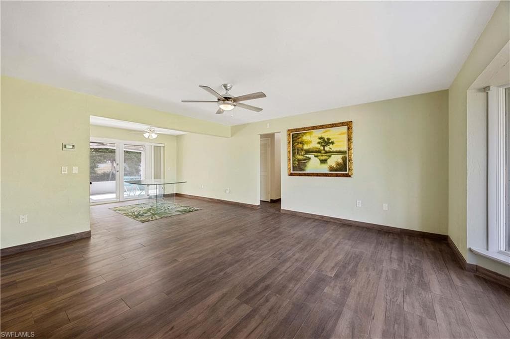 4656 Capri DR, NAPLES FL 34103-3