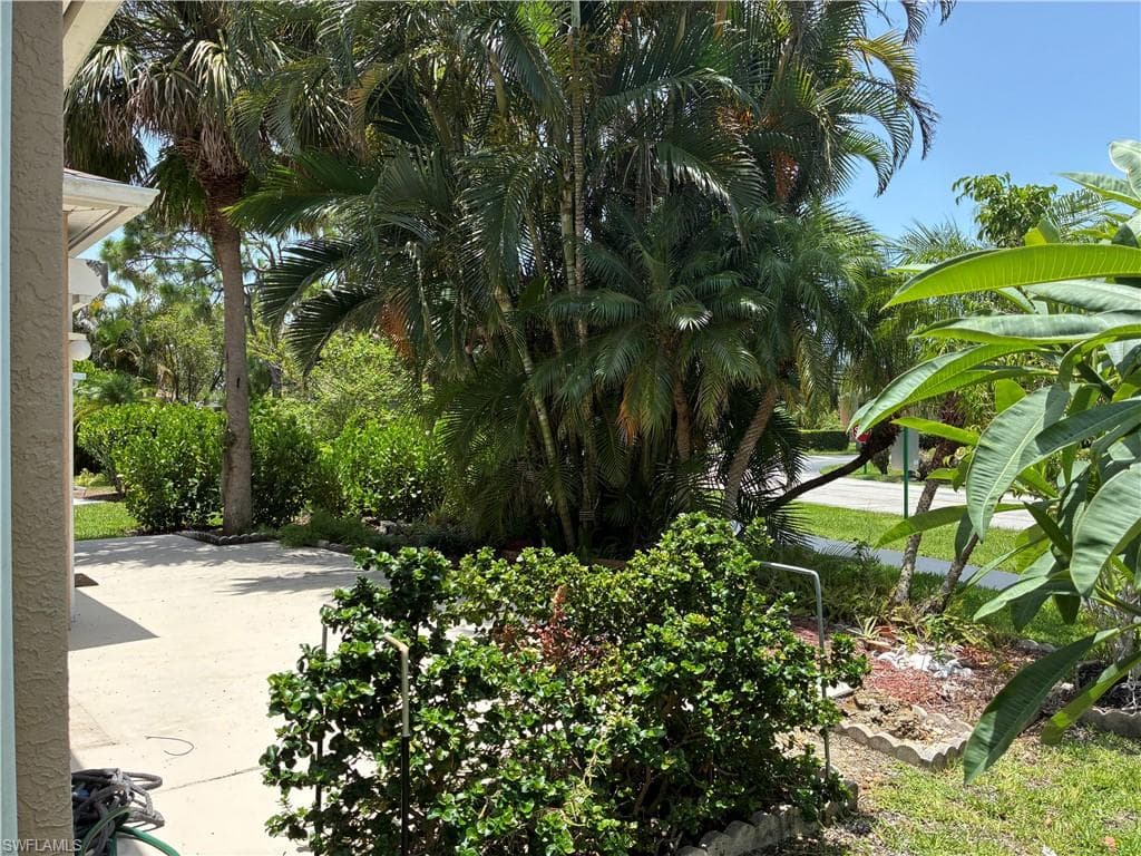 10741 Maui CIR, ESTERO FL 33928-7