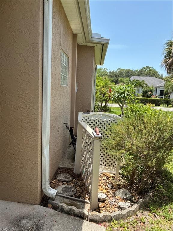 10741 Maui CIR, ESTERO FL 33928-24