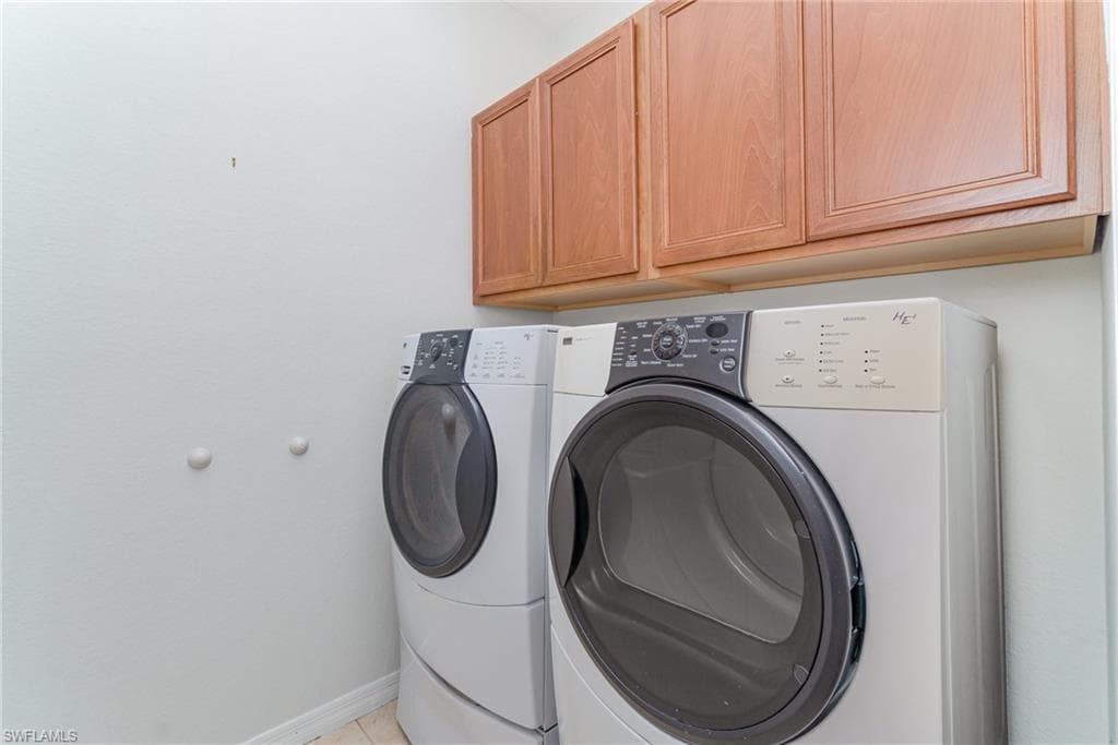 3421 Dandolo CIR, CAPE CORAL FL 33909-12